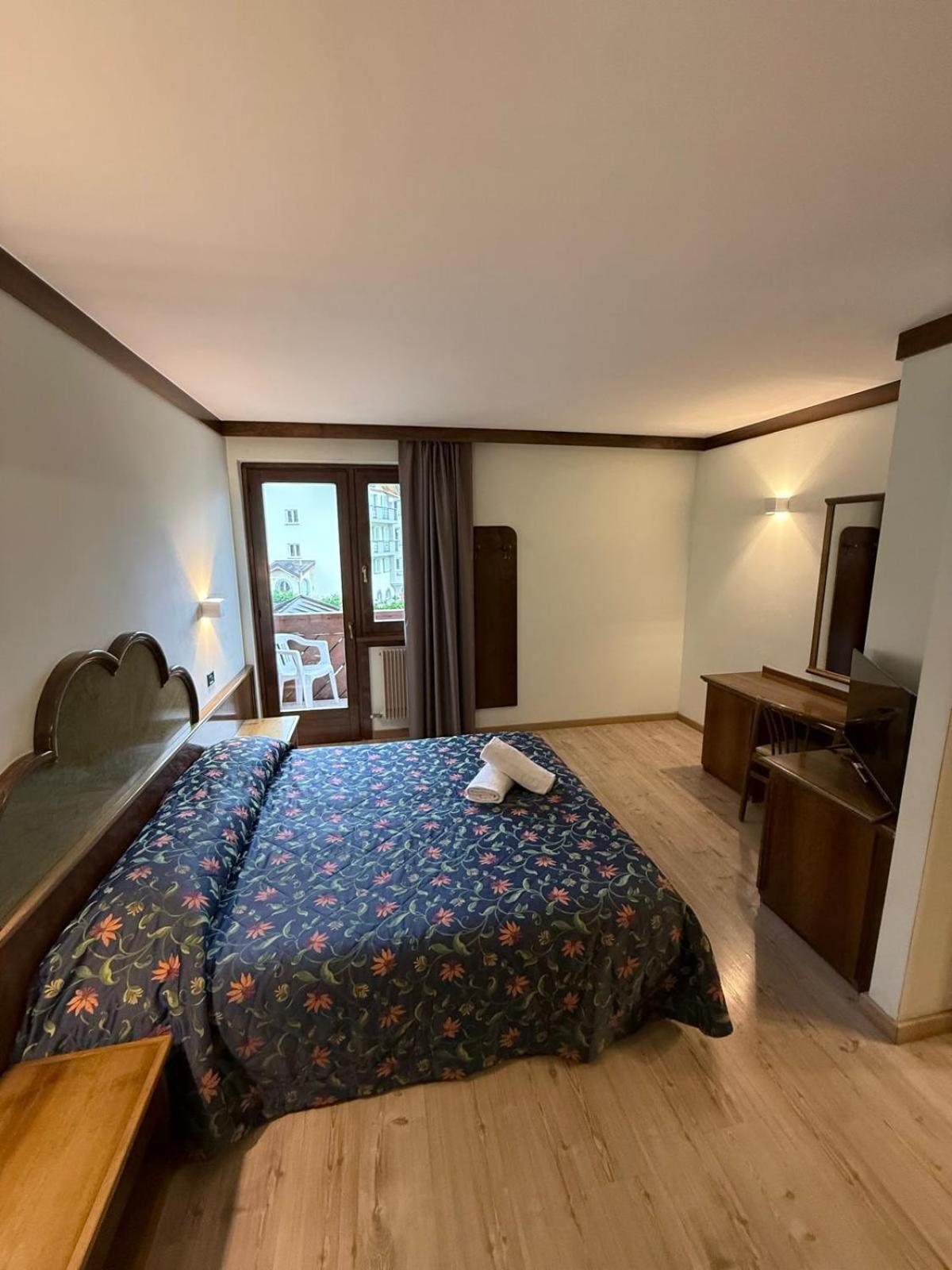Hotel Quadrifoglio Pinzolo Exterior foto