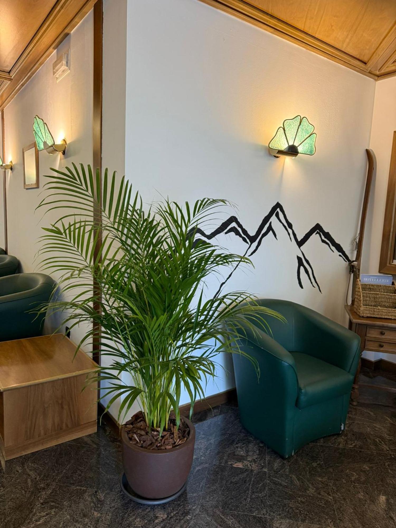 Hotel Quadrifoglio Pinzolo Exterior foto